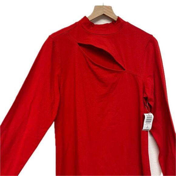 New Torrid Red Cutout Shirt - Size 2X - Picture 2 of 5